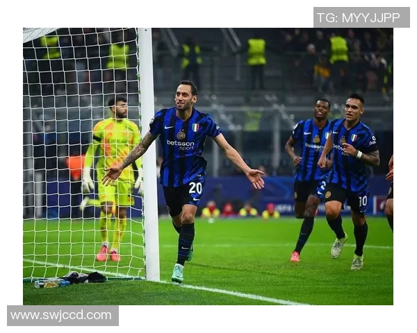 欧联杯激战曼城逆转巴萨神奇扑救引发争议与热议