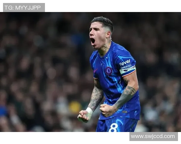 德甲激战：里昂大胜切尔西引发争议判罚全场沸腾