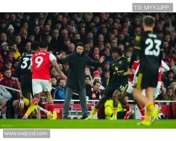 欧联杯经典对决曼联逆转曼城补时绝杀引爆全场激情